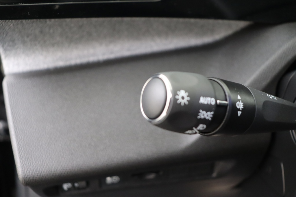 PEUGEOT 408 Allure Electric 210 hp Auto    - ref: 7-45788 - Photo 18