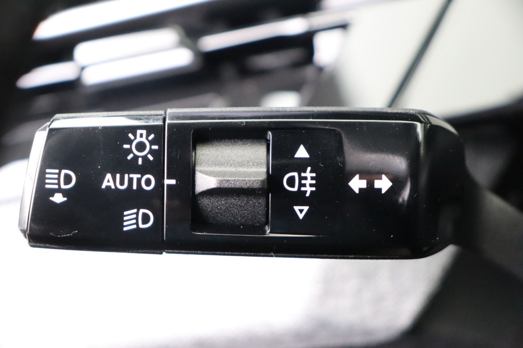 PEUGEOT 3008 Allure Hybrid 145 hp e-DSC6    - ref: 7-45802 - Photo 18