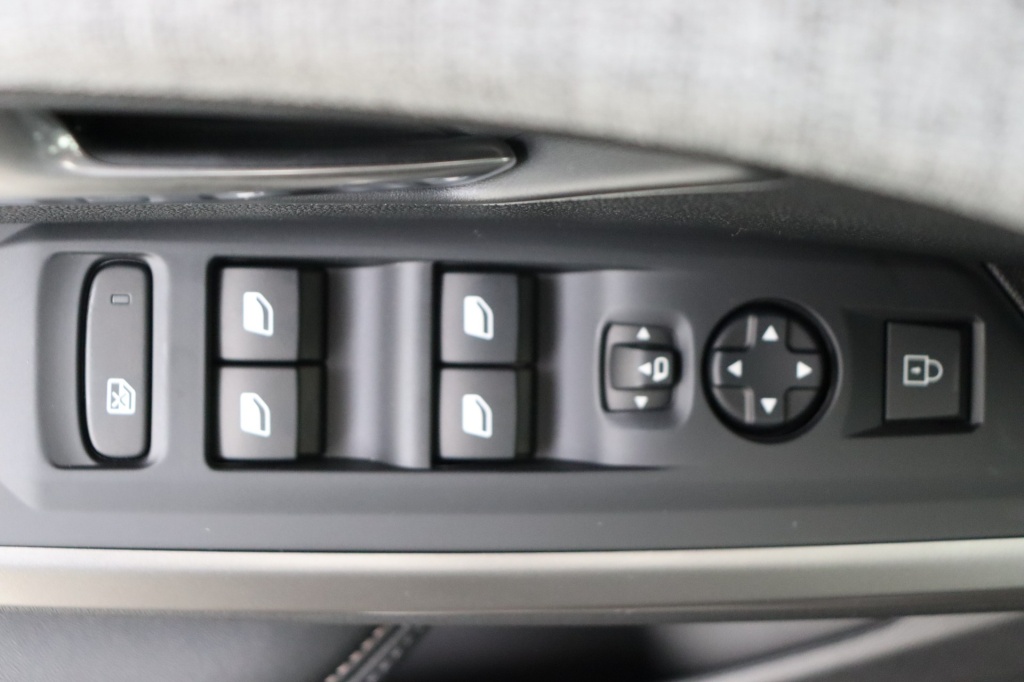 PEUGEOT 3008 Allure Hybrid 145 hp e-DSC6    - ref: 7-45805 - Photo 17