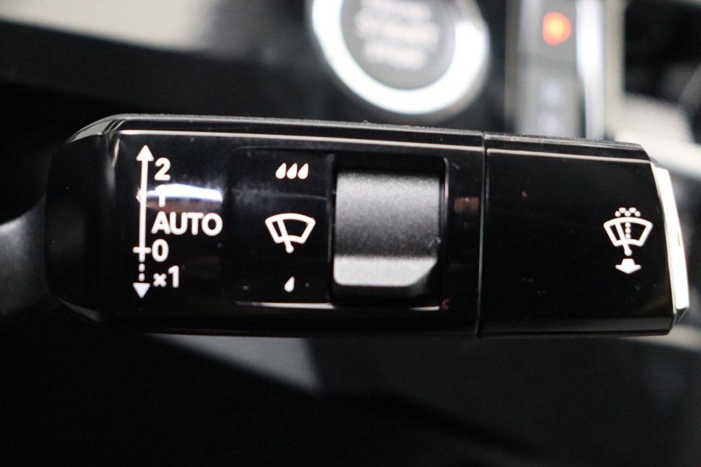 PEUGEOT 3008 Allure Hybrid 145 hp e-DSC6    - ref: 7-45807 - Photo 19