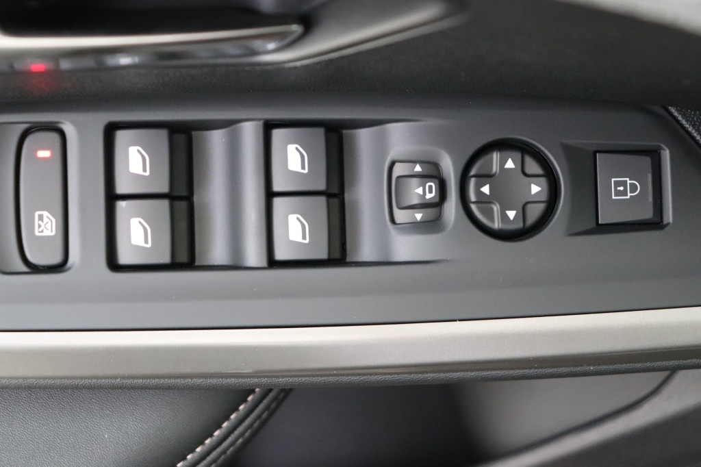 PEUGEOT 3008 Allure Hybrid 145 hp e-DSC6    - ref: 7-45818 - Photo 19