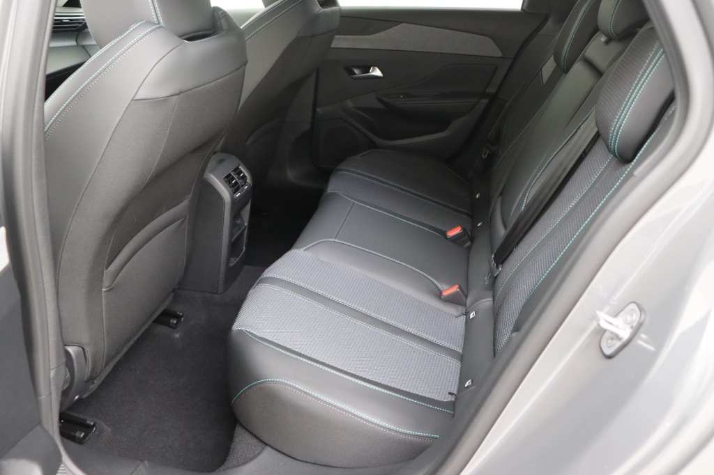 PEUGEOT 308 SW Allure Electric 156 hp Auto    - ref: 7-45872 - Photo 16