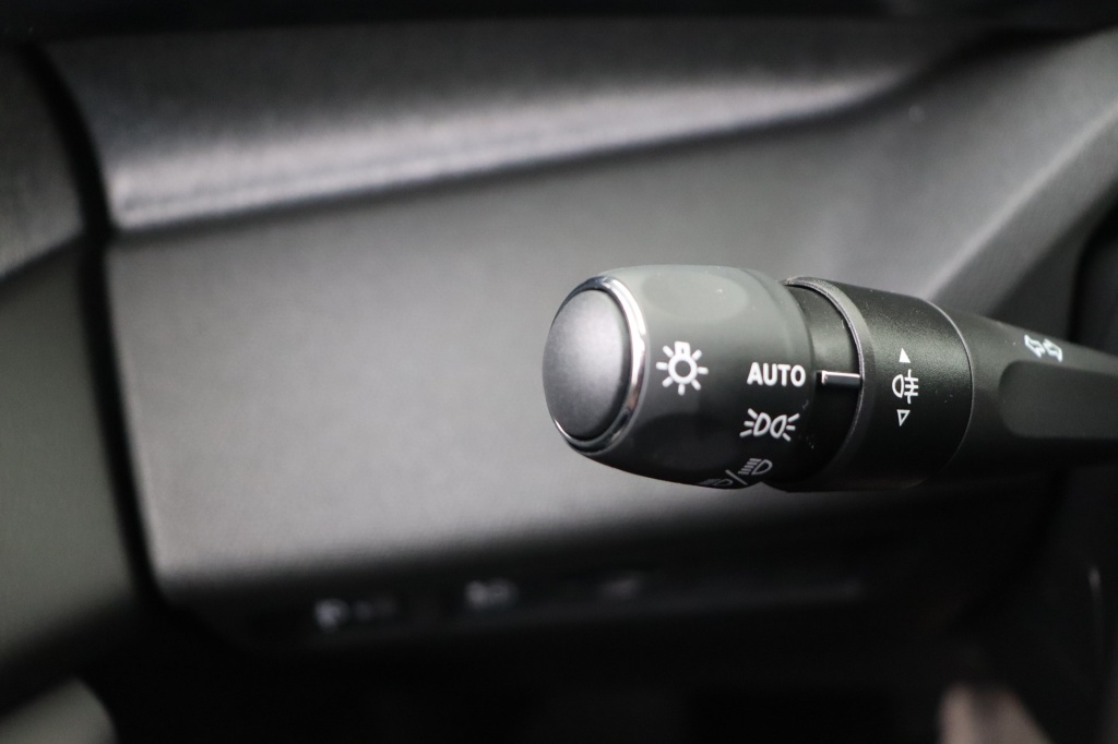 PEUGEOT 308 SW Allure Electric 156 hp Auto    - ref: 7-45872 - Photo 18