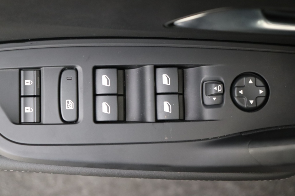 PEUGEOT 408 Allure 1.2 Turbo 130 hp EAT8   - ref: 7-45874 - Photo 17