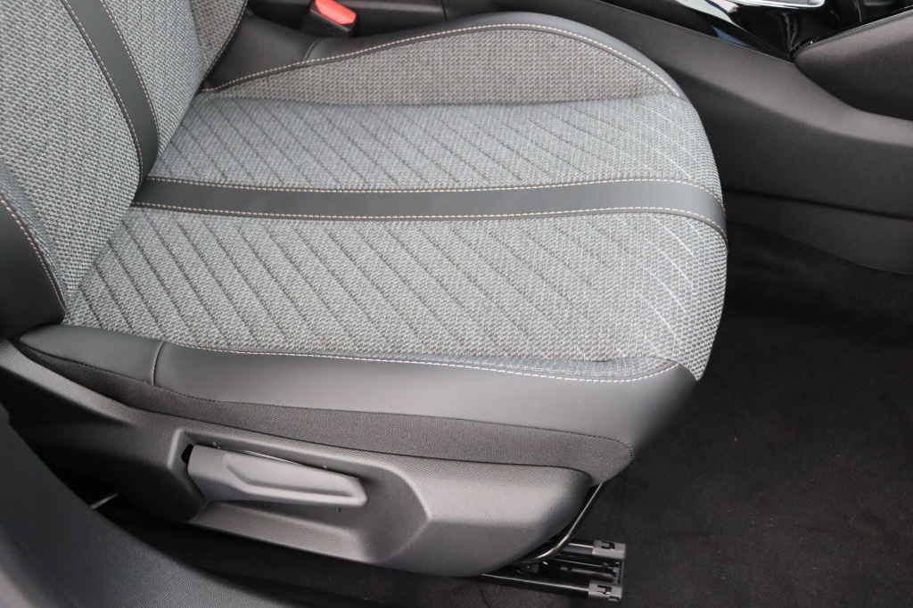 PEUGEOT 2008 Allure 1.2 Turbo 100 hp Man.6 - ref: 7-45885 - Photo 15