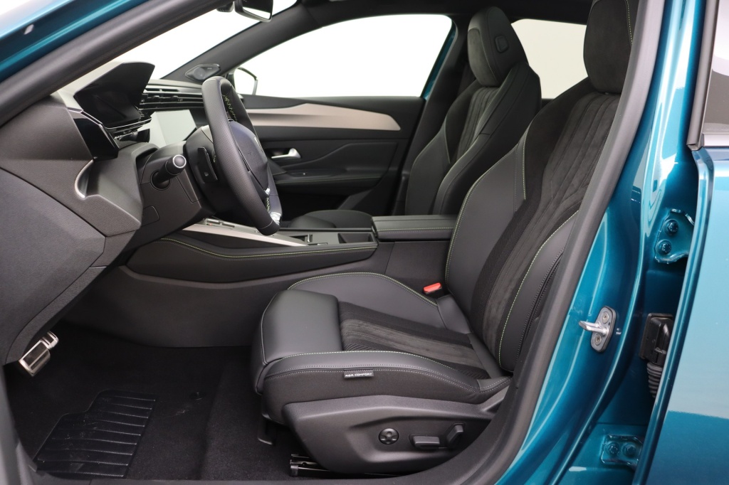 PEUGEOT 408 GT Electric 210 hp Auto    - ref: 7-45888 - Photo 13