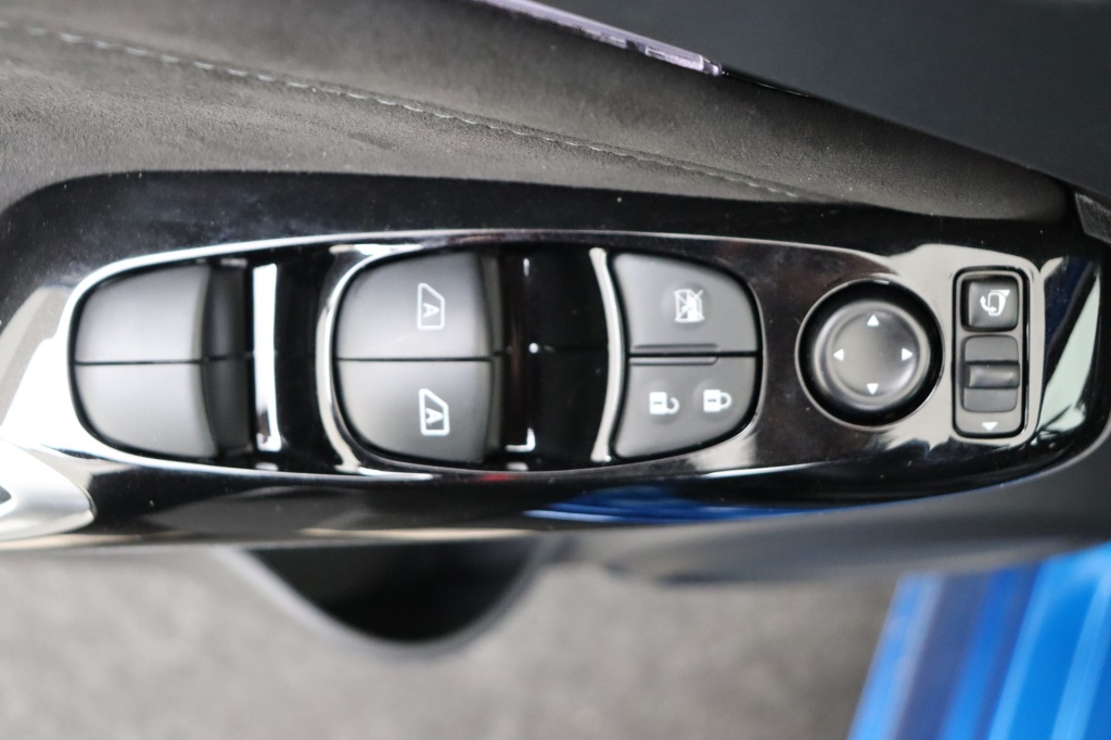 NISSAN Juke N-Design 1.6 Hybrid 143 hp - ref: 7-45942 - Photo 17