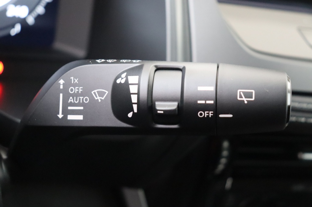 NISSAN Qashqai N-Connecta 1.3 158 hp CVT 2WD - ref: 7-45948 - Photo 19