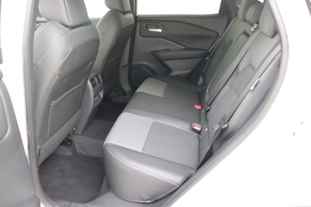 NISSAN Qashqai N-Connecta 1.3 158 hp CVT 2WD - ref: 7-45950 - Photo 16