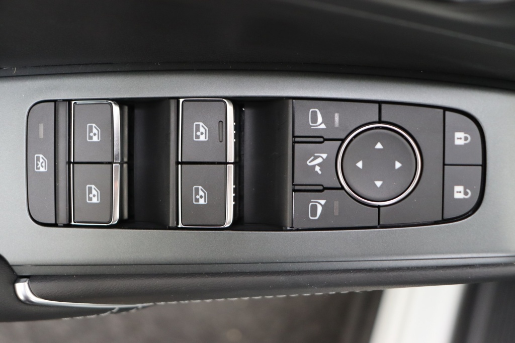 NISSAN Qashqai N-Connecta 1.3 158 hp CVT 2WD - ref: 7-45950 - Photo 17