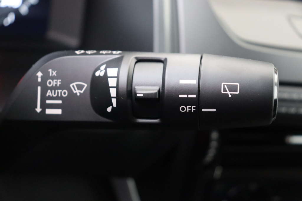 NISSAN Qashqai N-Connecta 1.3 158 hp CVT 2WD - ref: 7-45950 - Photo 19