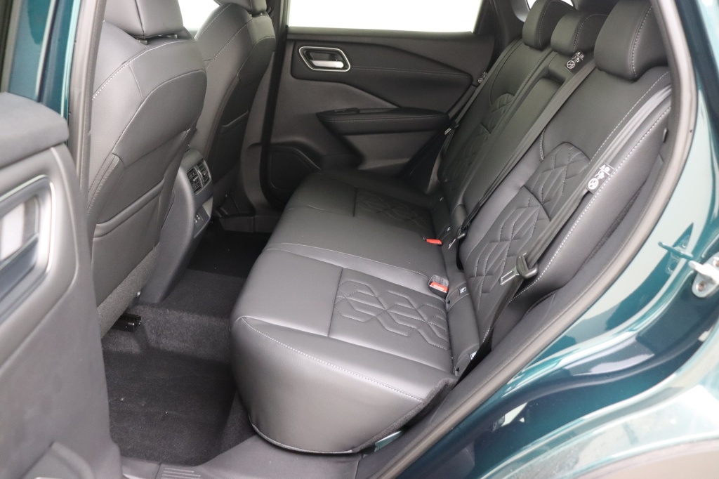 NISSAN Qashqai Tekna 1,3 158 hp CVT 2WD - ref: 7-45959 - Photo 16