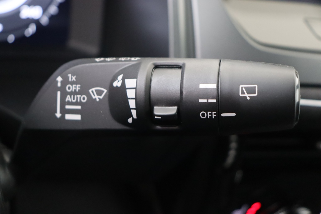 NISSAN Qashqai N-Design 1,3 158 hp CVT 2WD - ref: 7-45964 - Photo 19