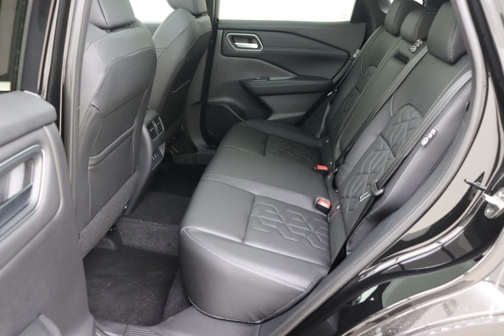 NISSAN Qashqai Tekna 1,3 158 hp CVT 2WD - ref: 7-45975 - Photo 16