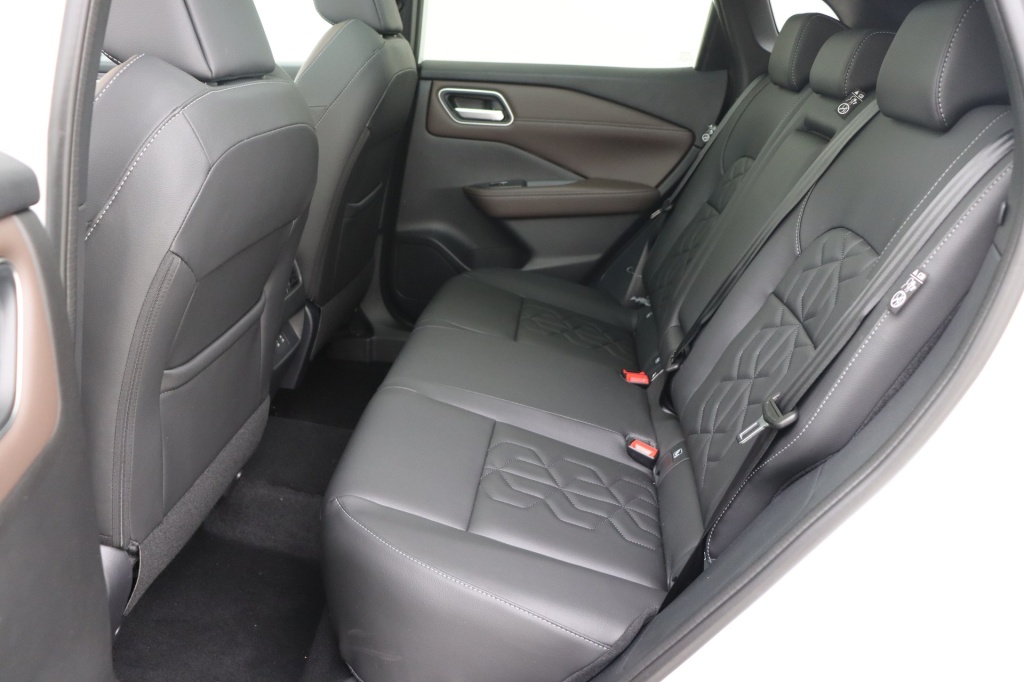 NISSAN Qashqai Tekna 1,3 158 hp CVT 2WD - ref: 7-45982 - Photo 16