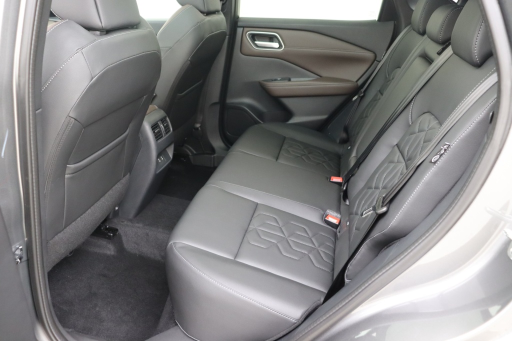 NISSAN Qashqai Tekna 1,3 158 hp CVT 2WD - ref: 7-45983 - Photo 16