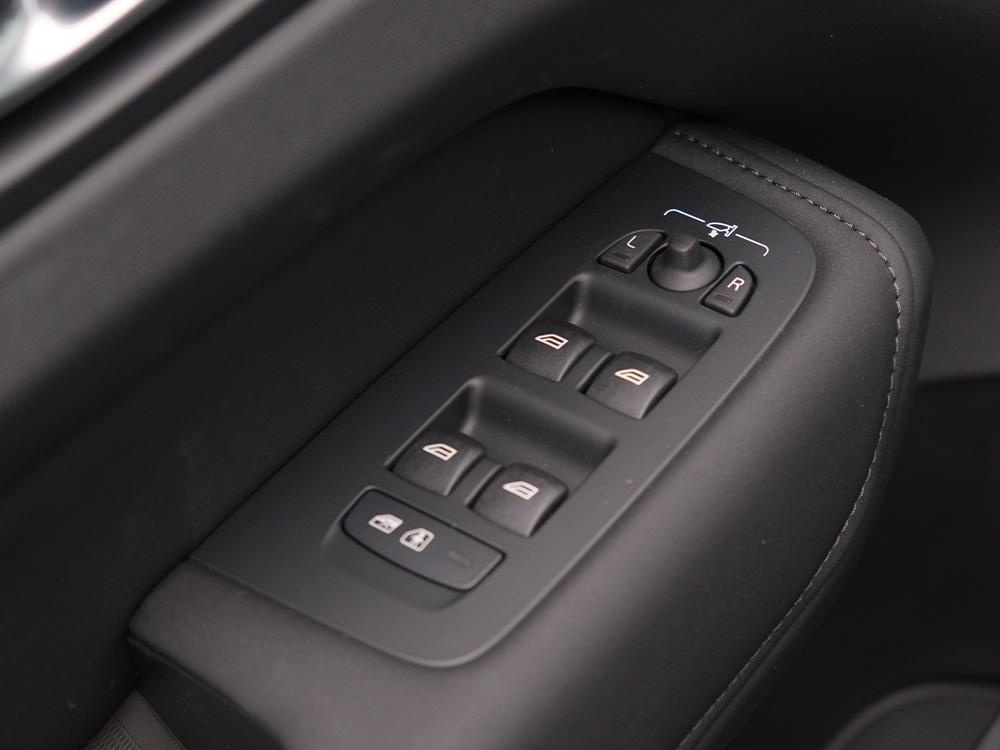 VOLVO XC60 2.0 Hybrid 350hp AWD - ref: 7-46129 - Photo 14