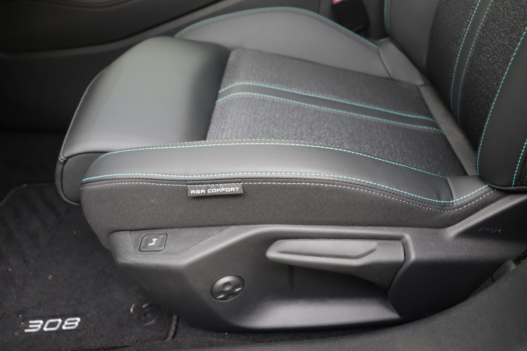 PEUGEOT 308 SW Allure 1.6 Plug-in Hybrid 180 hp e-EAT8    - ref: 7-46763 - Photo 14