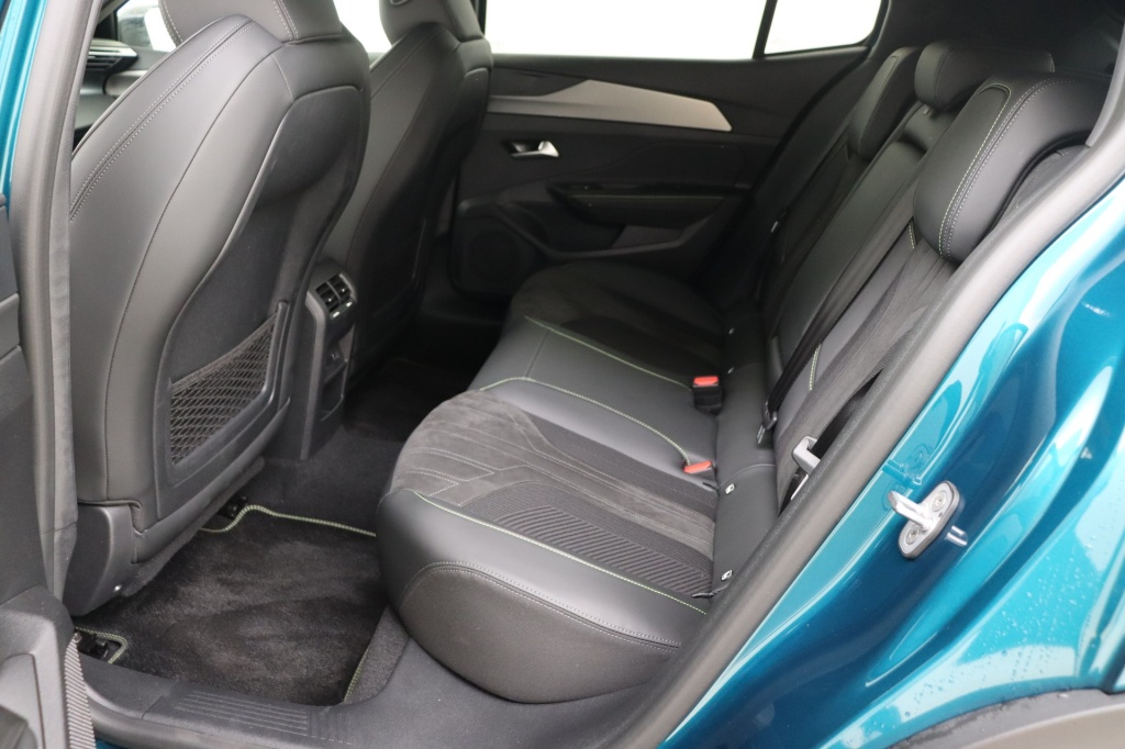 PEUGEOT 408 GT Hybrid 145 e-DSC6    - ref: 7-46767 - Photo 16