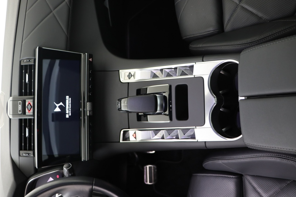 DS DS7 Crossback Etoile E-Tense 300 hp 4x4 EAT-8 - ref: 7-47071 - Photo 12