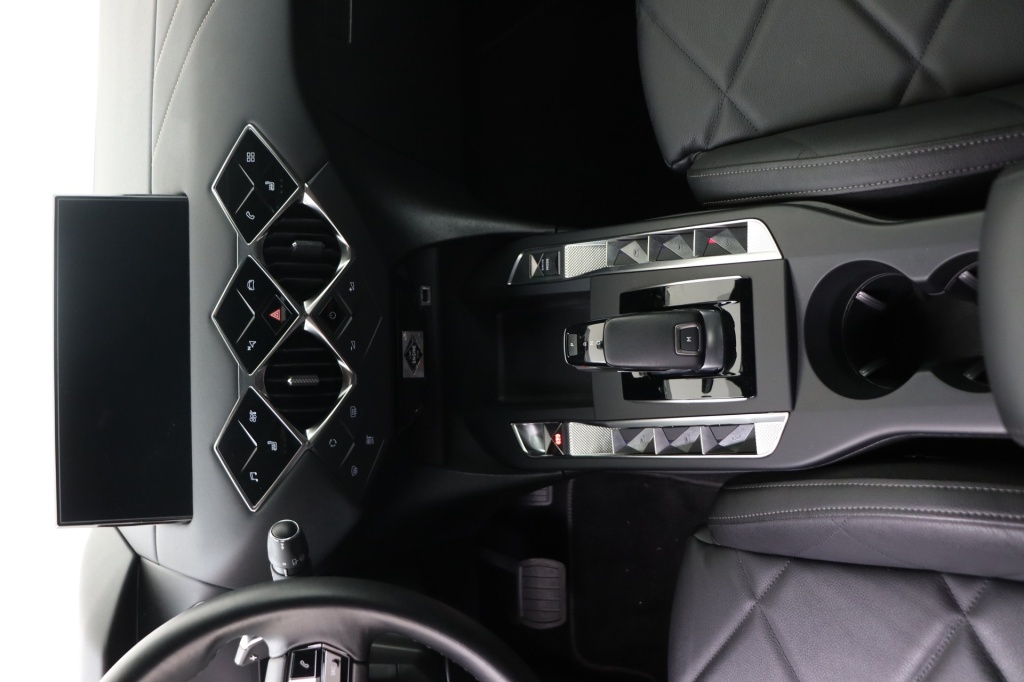 DS DS3 Crossback Faubourg 1.2 PureTech EAT8 - ref: 7-47075 - Photo 12
