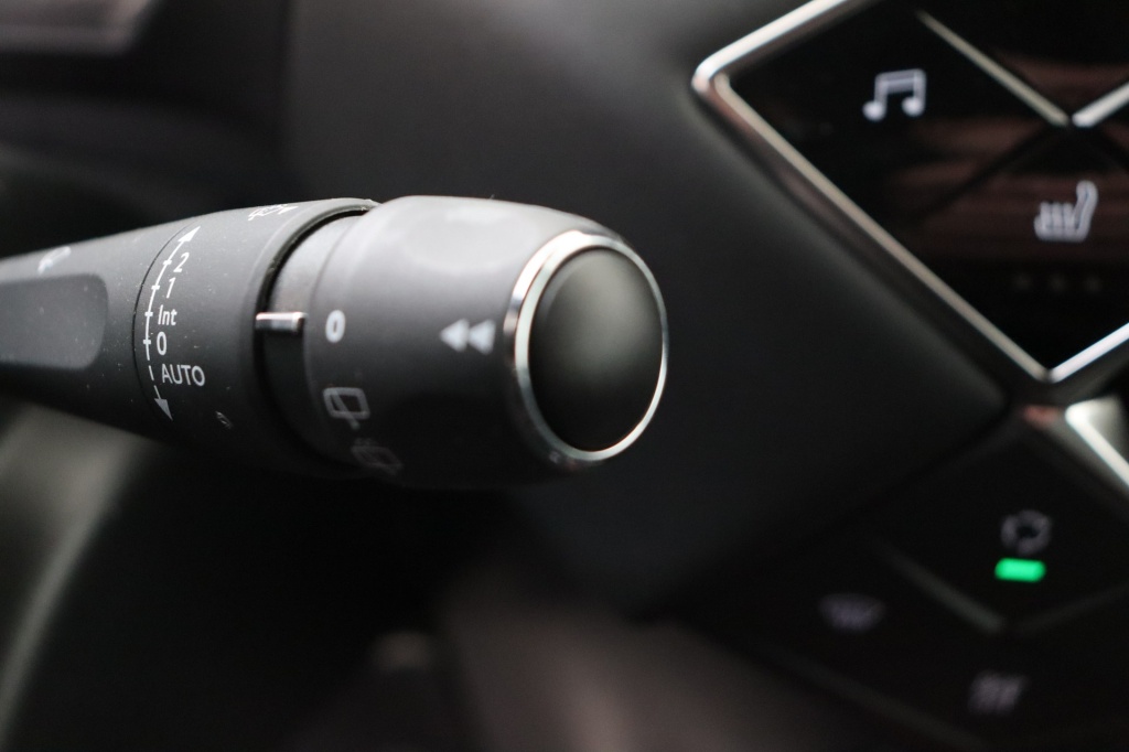 DS DS3 Crossback Faubourg 1.2 PureTech EAT8 - ref: 7-47075 - Photo 18