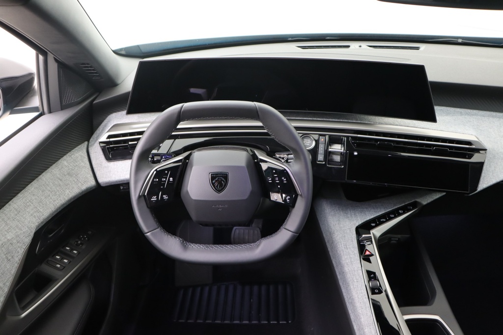 PEUGEOT 3008 Allure Hybrid 145 e-DSC6    - ref: 7-47106 - Photo 11