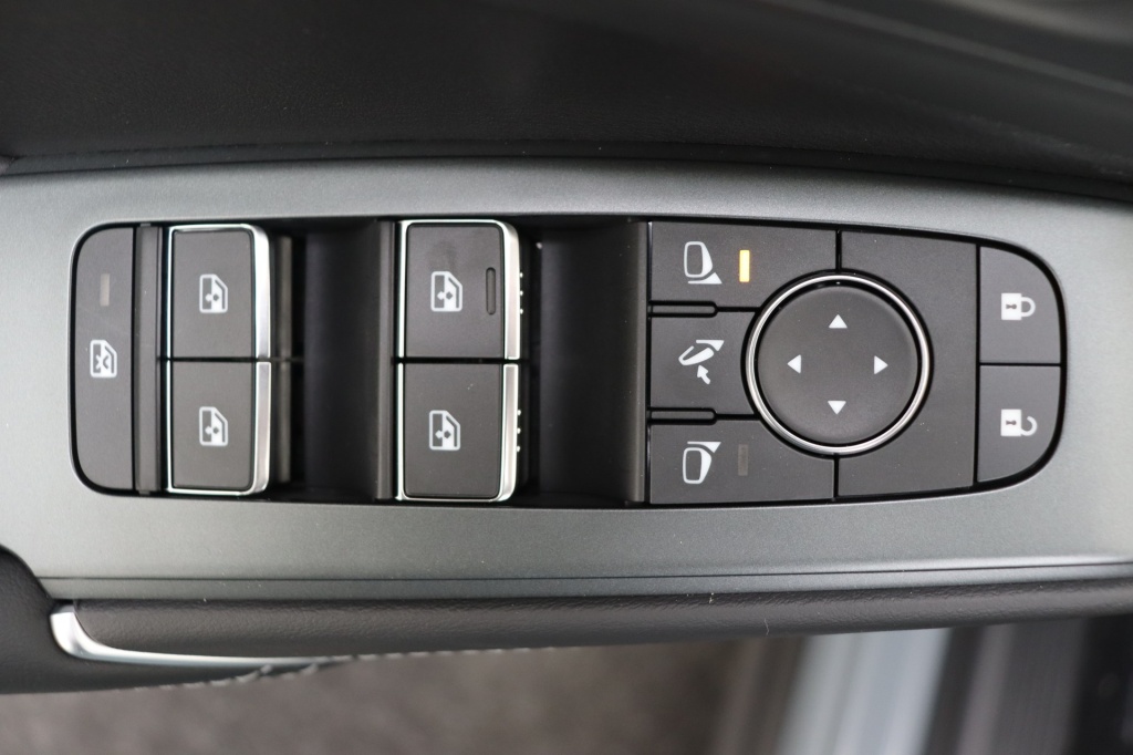 NISSAN Qashqai N-Connecta + Cold Pack 1,3 158 hp CVT 2WD - ref: 7-47147 - Photo 17