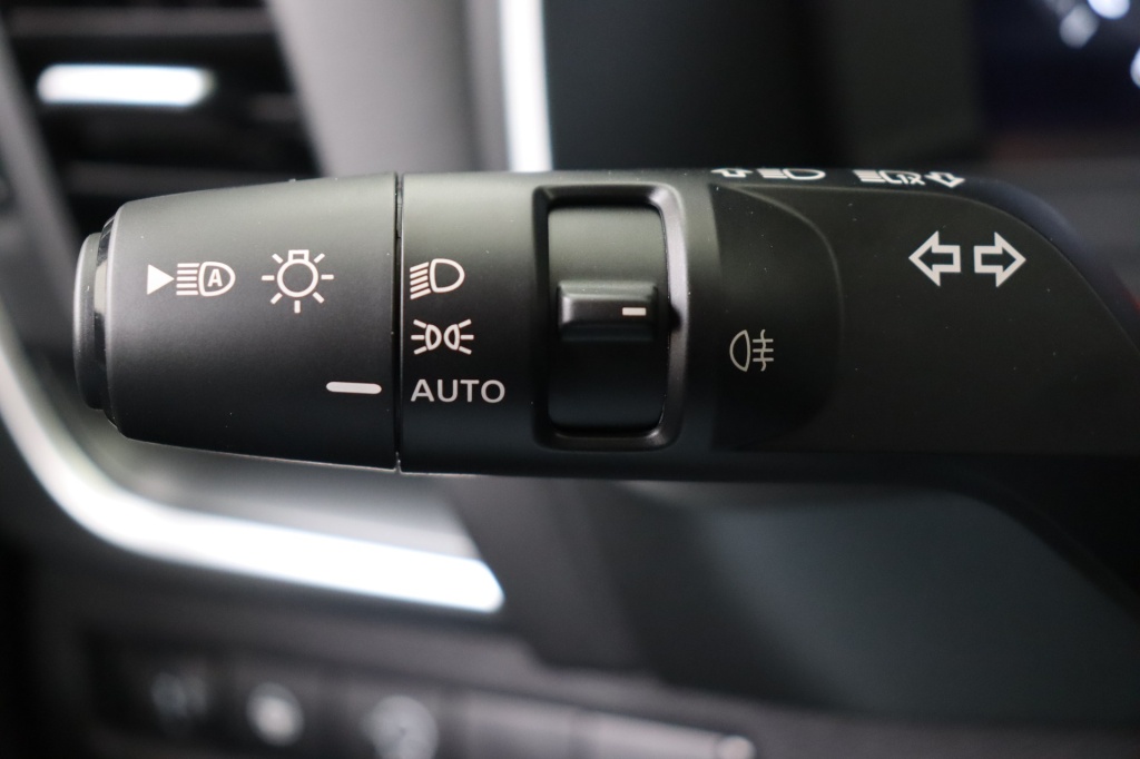 NISSAN Qashqai N-Connecta + Cold Pack 1,3 158 hp CVT 2WD - ref: 7-47147 - Photo 18