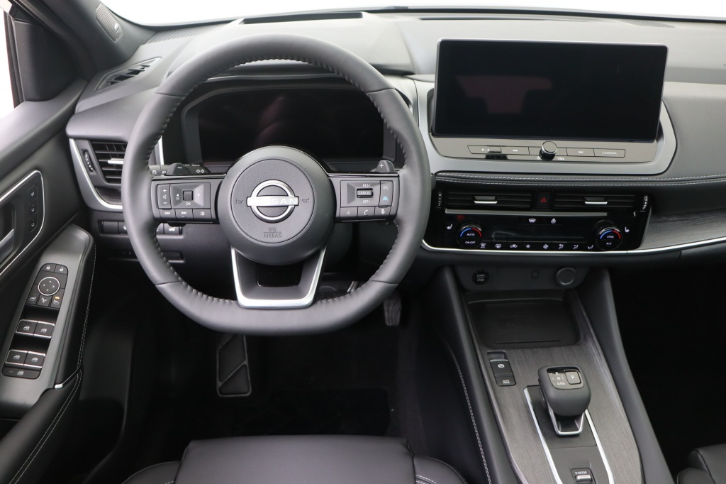 NISSAN Qashqai Tekna + Bose 1,3 158 hp CVT 2WD - ref: 7-47154 - Photo 11