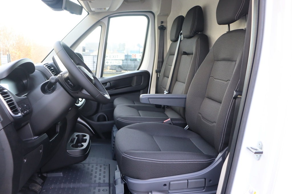 PEUGEOT Boxer L3H2 3.5T Heavy  2.2 BlueHDi 180 S&S EAT8 - ref: 7-47230 - Photo 11