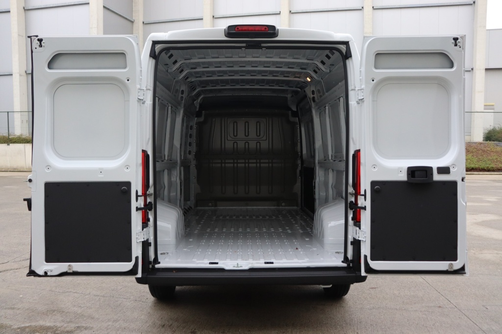 PEUGEOT Boxer L3H2 3.5T Heavy  2.2 BlueHDi 180 S&S EAT8 - ref: 7-47235 - Photo 19