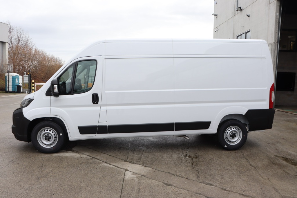 PEUGEOT Boxer L3H2 3.5T Heavy  2.2 BlueHDi 180 S&S EAT8 - ref: 7-47235 - Photo 4