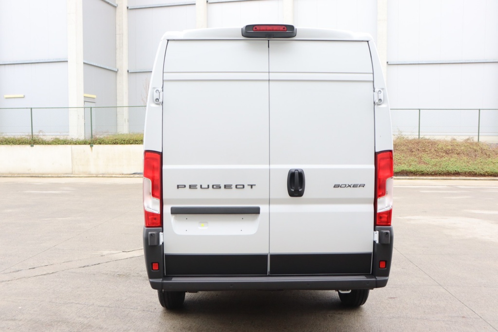 PEUGEOT Boxer L3H2 3.5T Heavy  2.2 BlueHDi 180 S&S EAT8 - ref: 7-47235 - Photo 6