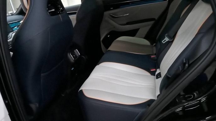 BYD Seal Seal U Design 87 kWh Elektro 218hp - ref: 7-47327 - Photo 8