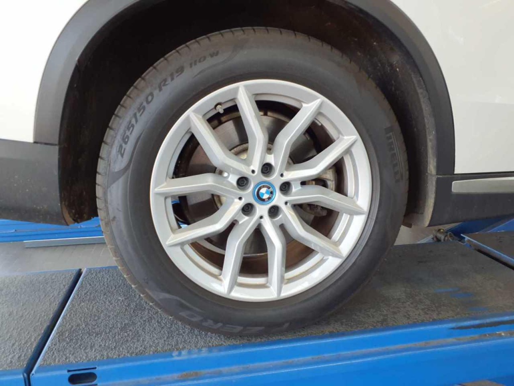 BMW X5 X5 xDrive50e xDrive (EURO 6d). 3.0 Plugin Hybrid (Benzin) 313hp xDrive - ref: 7-47352 - Photo 4