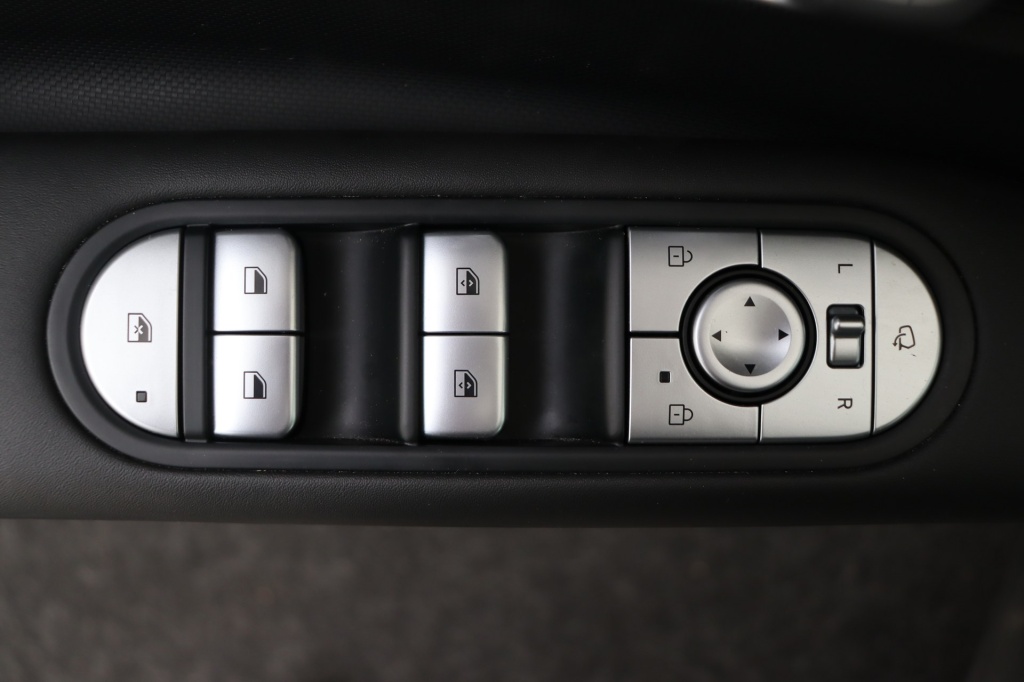 HYUNDAI Ioniq 5 Core 77 kWh 225 hp - ref: 7-47546 - Photo 17