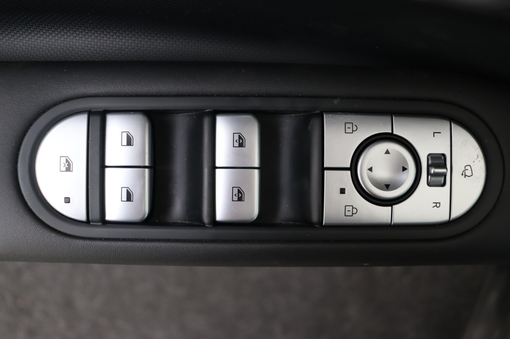 HYUNDAI Ioniq 5 Core 58 kWh 166 hp - ref: 7-47553 - Photo 17