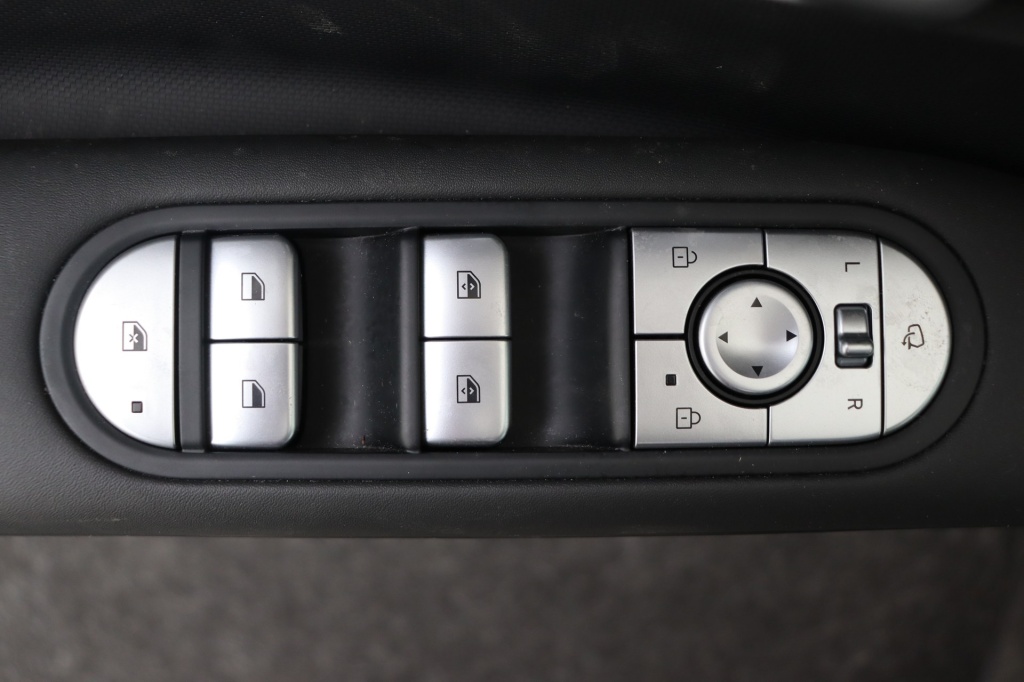 HYUNDAI Ioniq 5 Core 77 kWh 225 hp - ref: 7-47557 - Photo 17