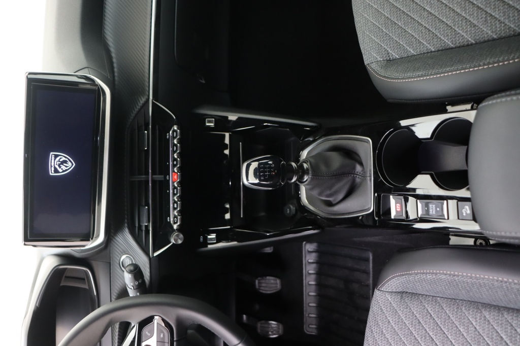 PEUGEOT 2008 Allure 1.2 Turbo 100 hp Man. 6 - ref: 7-47723 - Photo 12