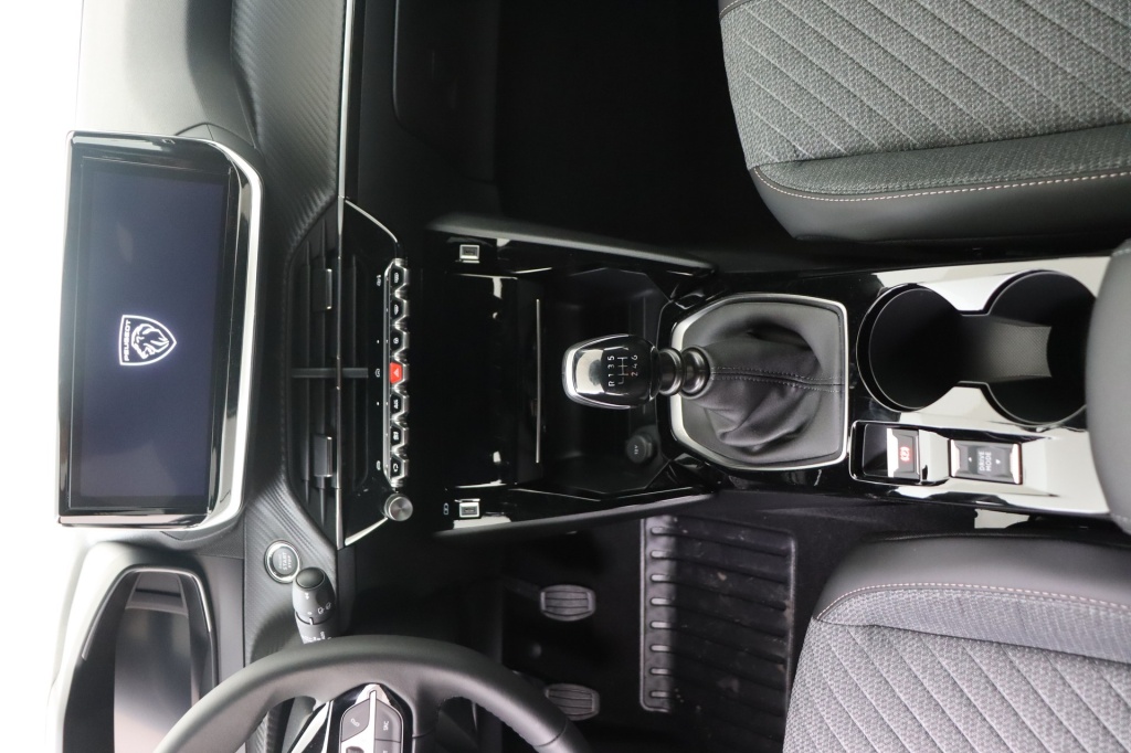 PEUGEOT 2008 Allure 1.2 Turbo 100 hp Man. 6 - ref: 7-47725 - Photo 12