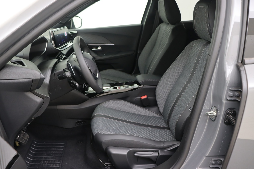 PEUGEOT 2008 Allure Hybrid 145 hp e-DSC6    - ref: 7-47730 - Photo 13