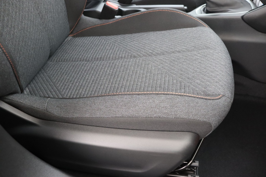 PEUGEOT 2008 Style 1.2 Turbo 100 hp Man. 6 - ref: 7-47733 - Photo 15