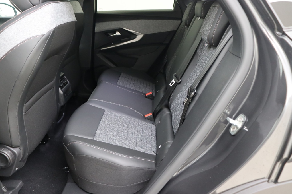 PEUGEOT 3008 Allure Hybrid 145 hp e-DSC6    - ref: 7-47755 - Photo 13