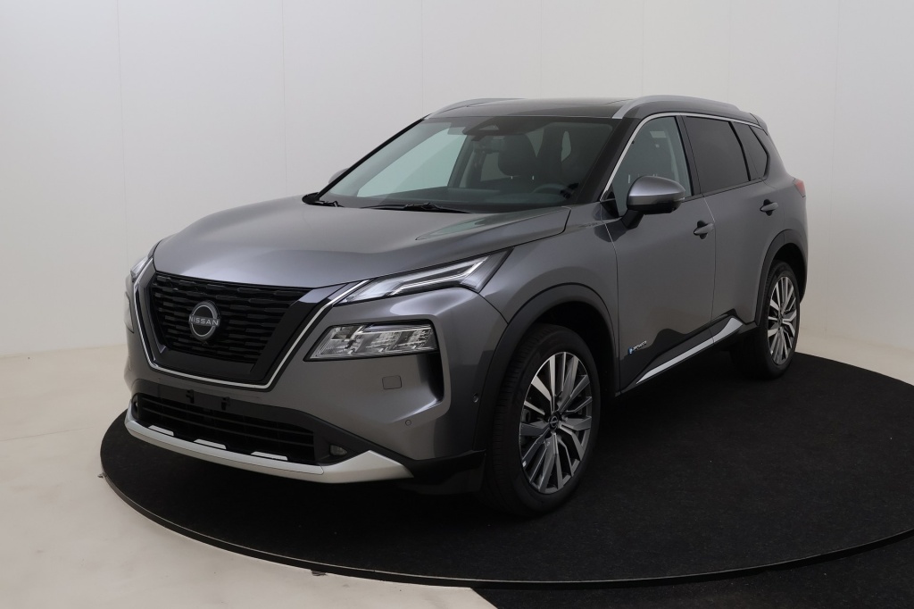 NISSAN X-Trail Tekna + Bose + Nappa + 20