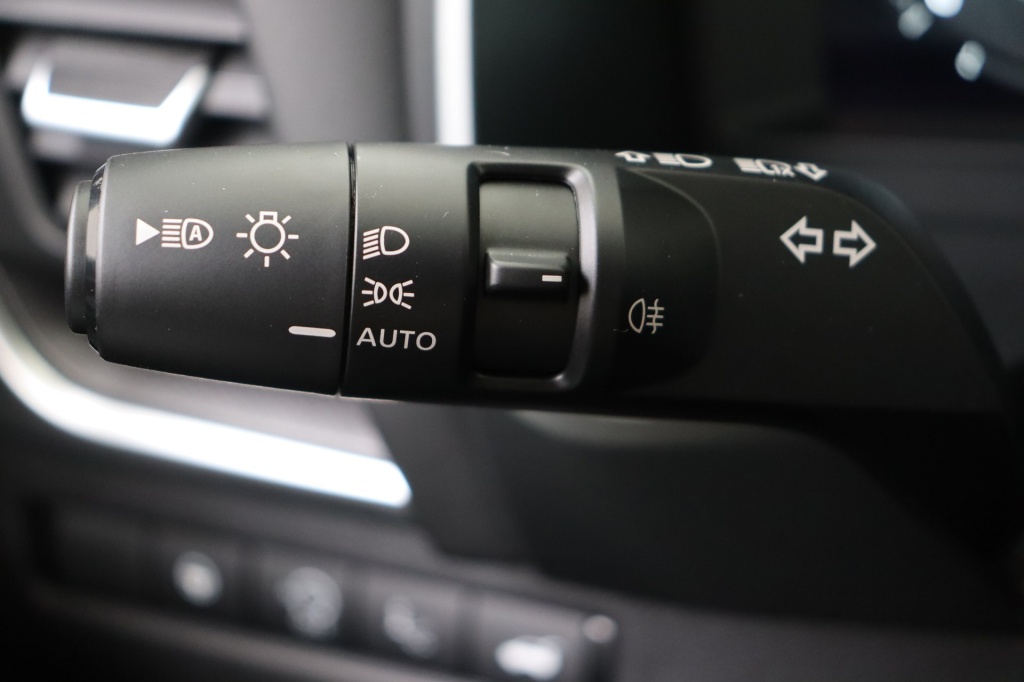 NISSAN Qashqai Tekna 1.3 158 hp CVT 2WD - ref: 7-48691 - Photo 18