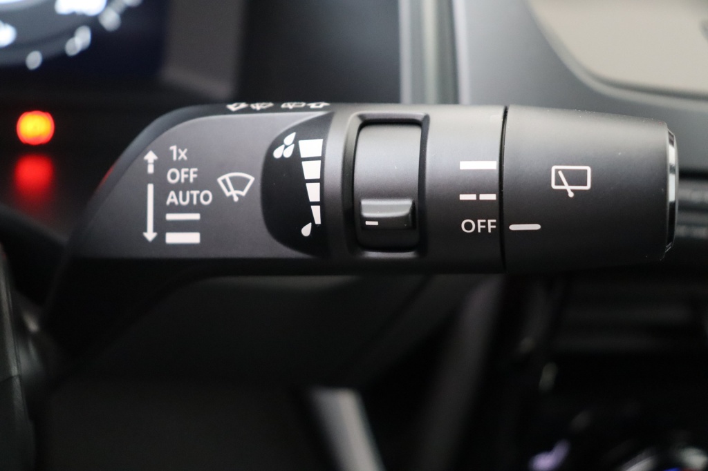 NISSAN Qashqai Tekna 1.3 158 hp CVT 2WD - ref: 7-48691 - Photo 19