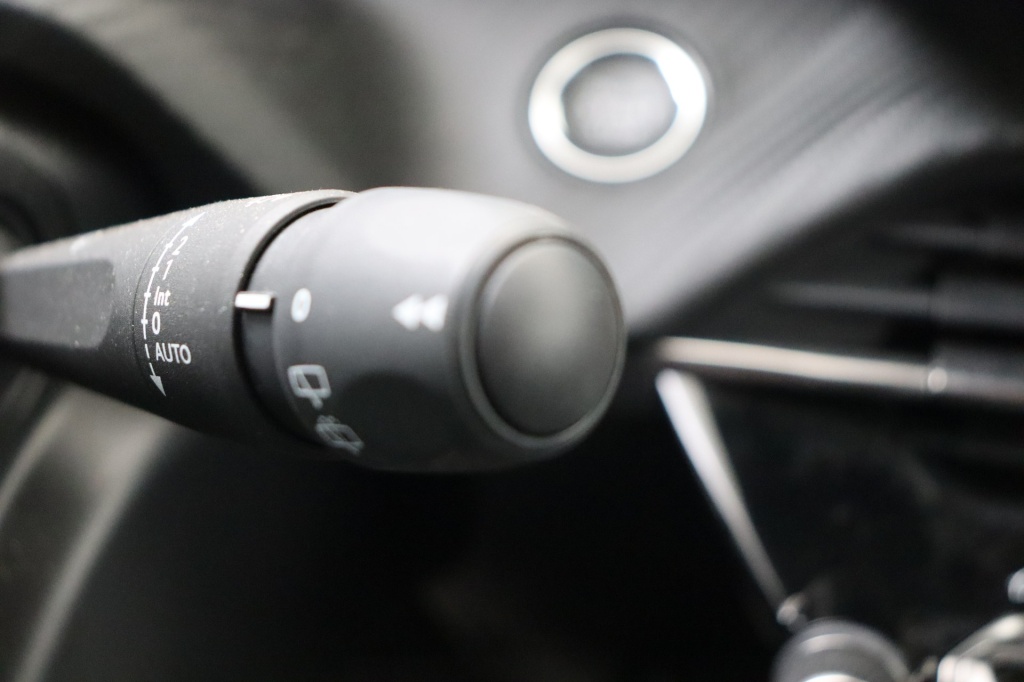 PEUGEOT 2008 Allure Hybrid 145 hp e-DSC6 - ref: 7-49268 - Photo 20