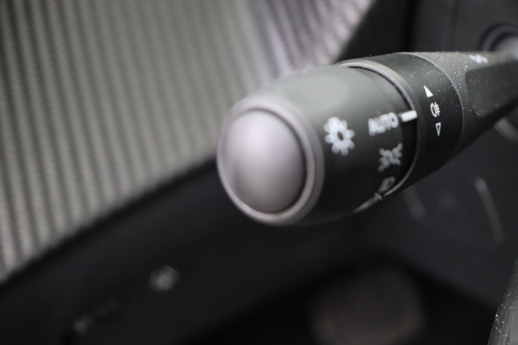 PEUGEOT 2008 Allure Hybrid 145 hp e-DSC6 - ref: 7-49272 - Photo 18