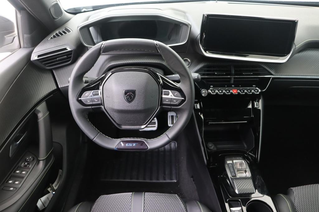 PEUGEOT 2008 GT Electric 54 kWh 156 hp - ref: 7-49397 - Photo 11